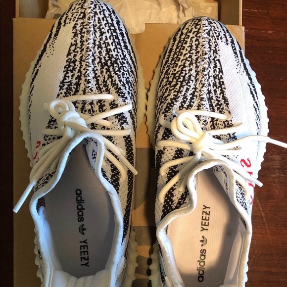 Yeezy 350 v2 Zebra - Picture 2 of 3